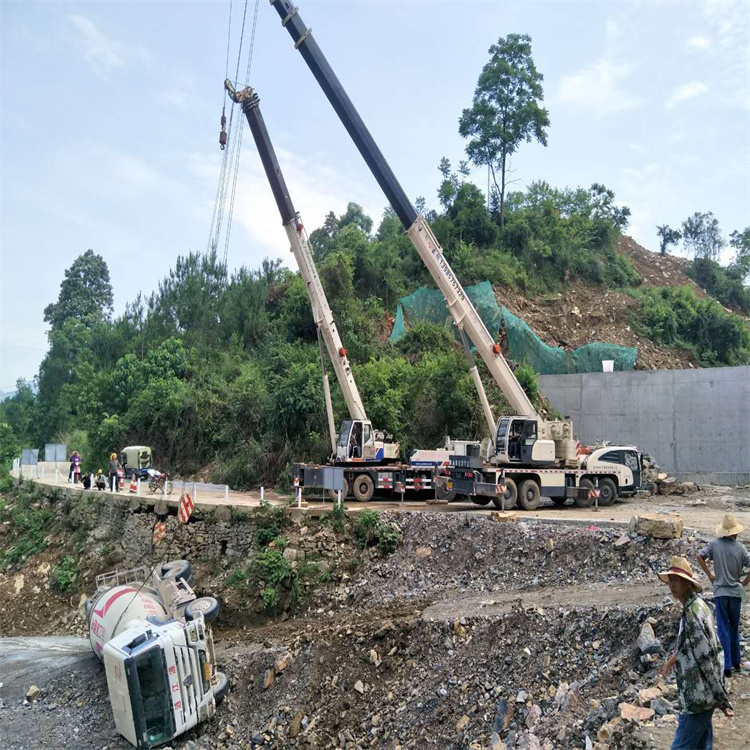 湾岭镇汽车掉沟里叫吊车救援要多少钱