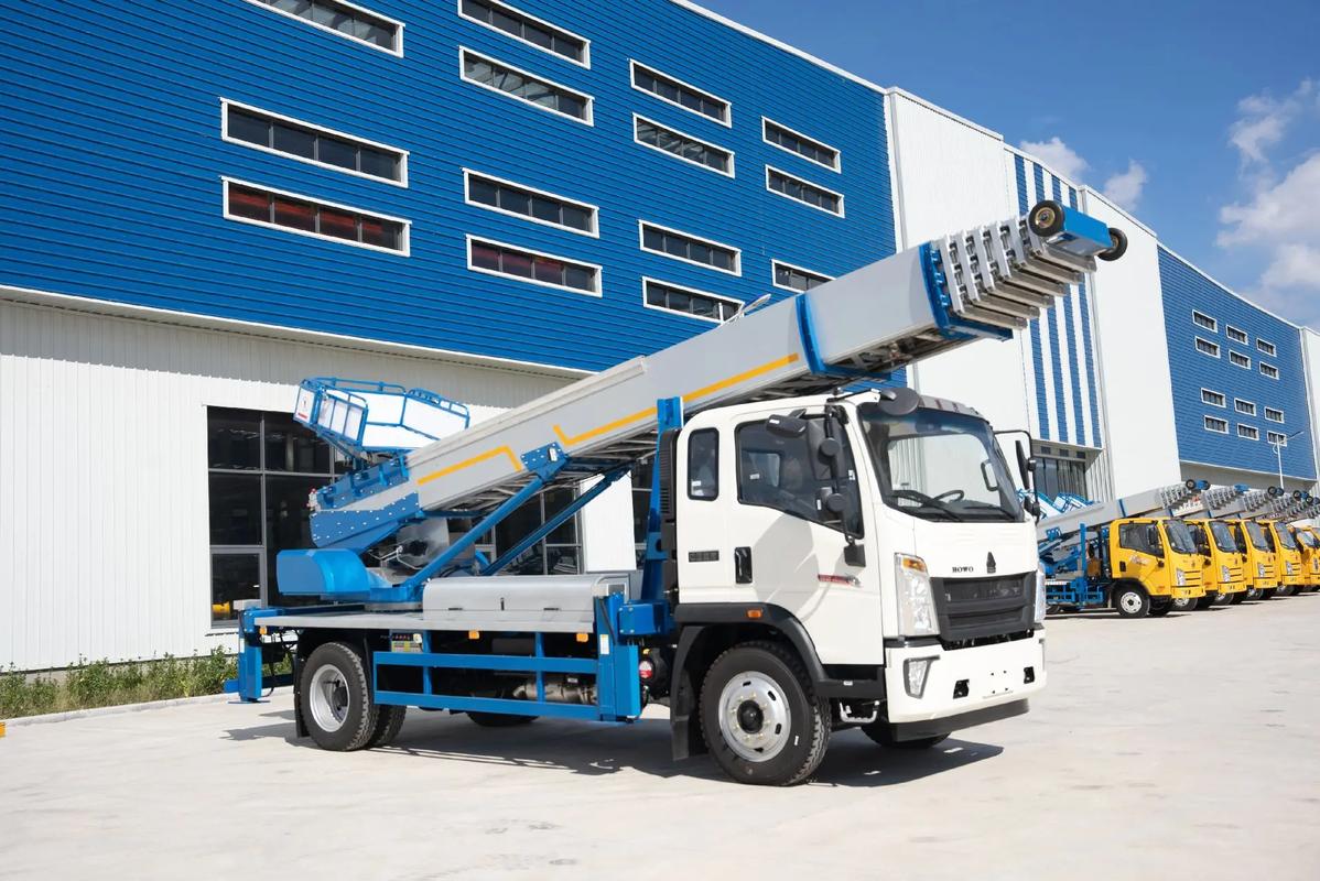 湾岭镇出租云梯车高空作业车 建筑垃圾搬运